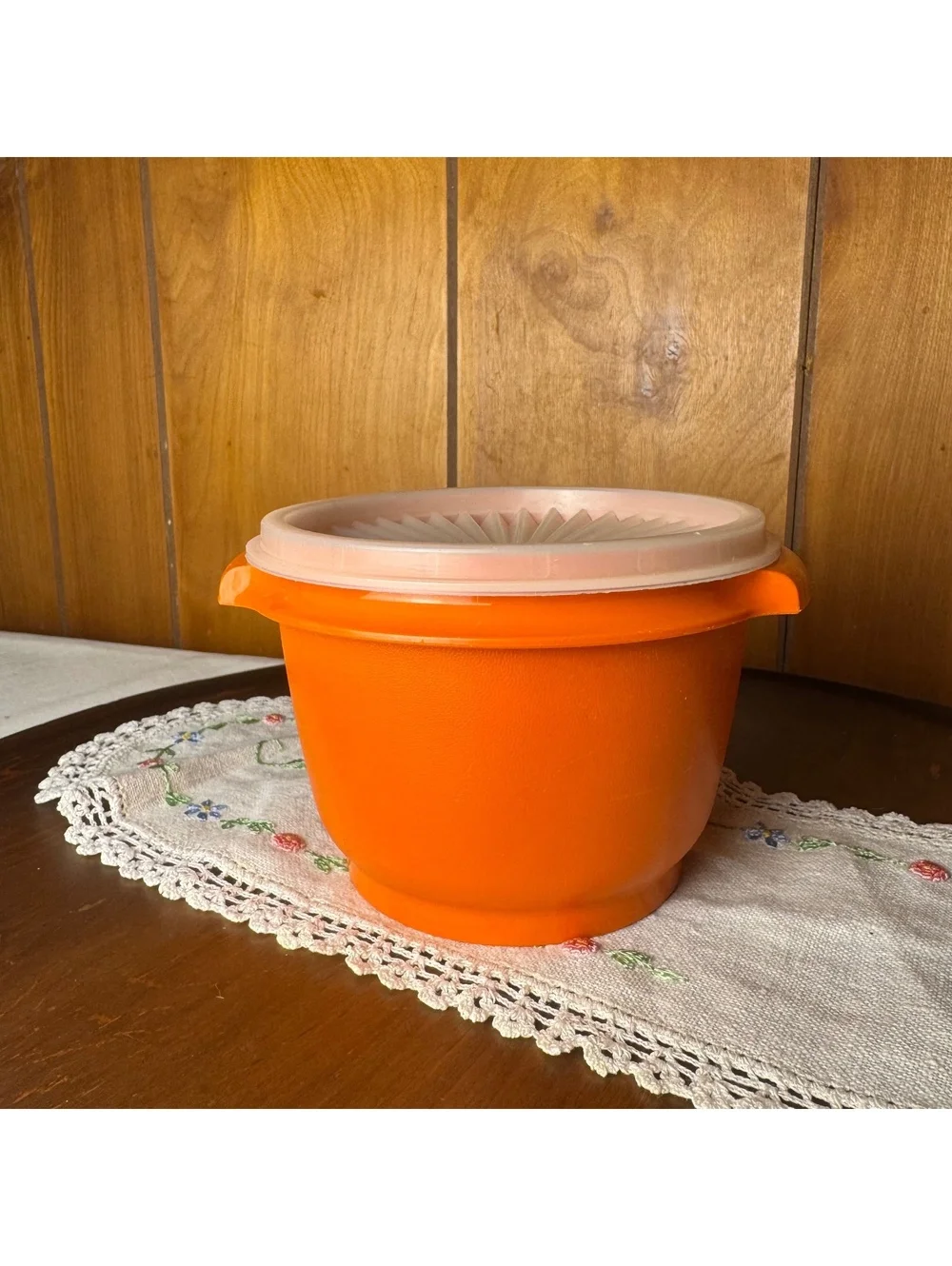 Tupperware vintage orange